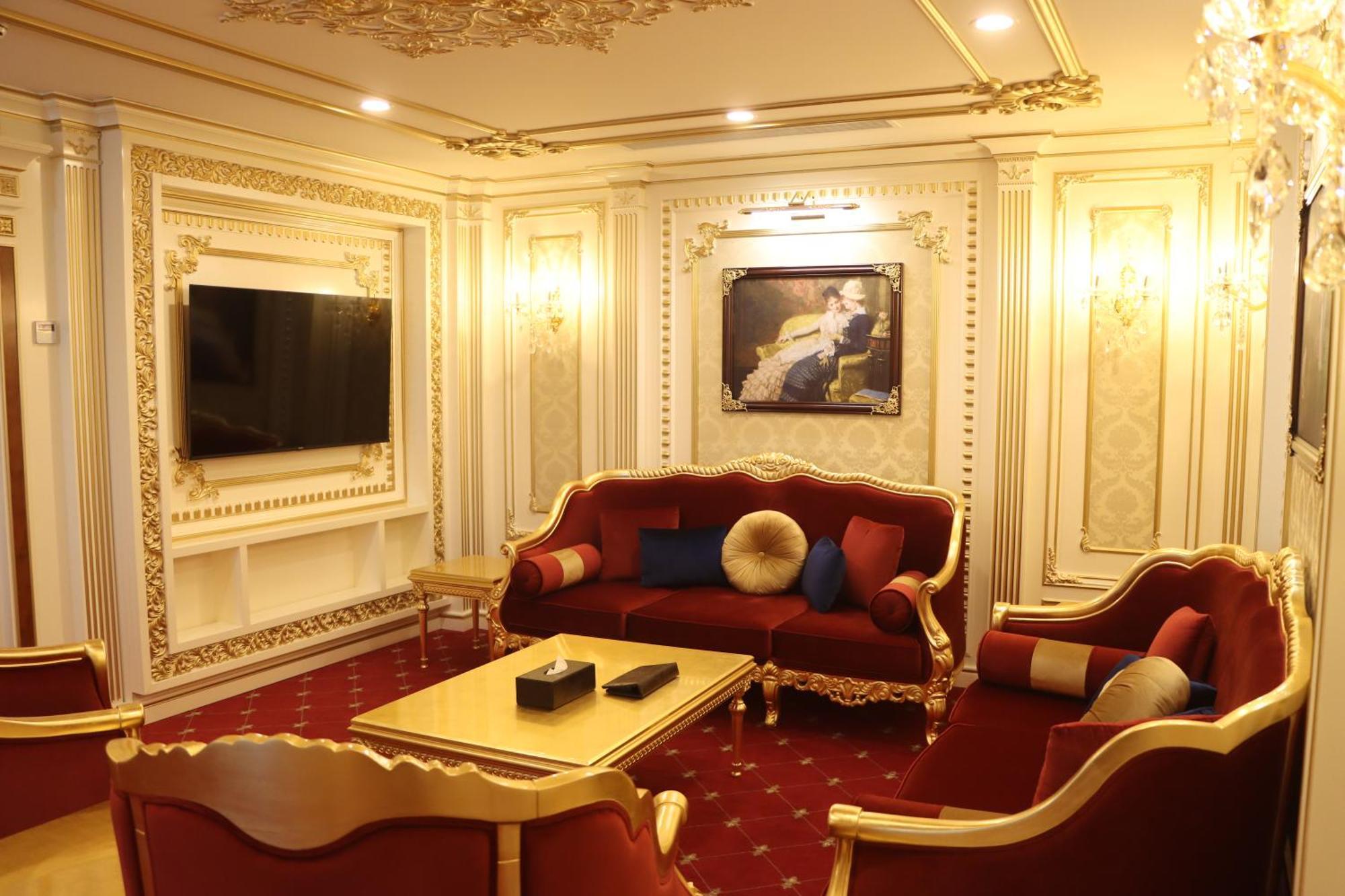 Cristal Erbil Hotel מראה חיצוני תמונה A living room in the Presidential Suite