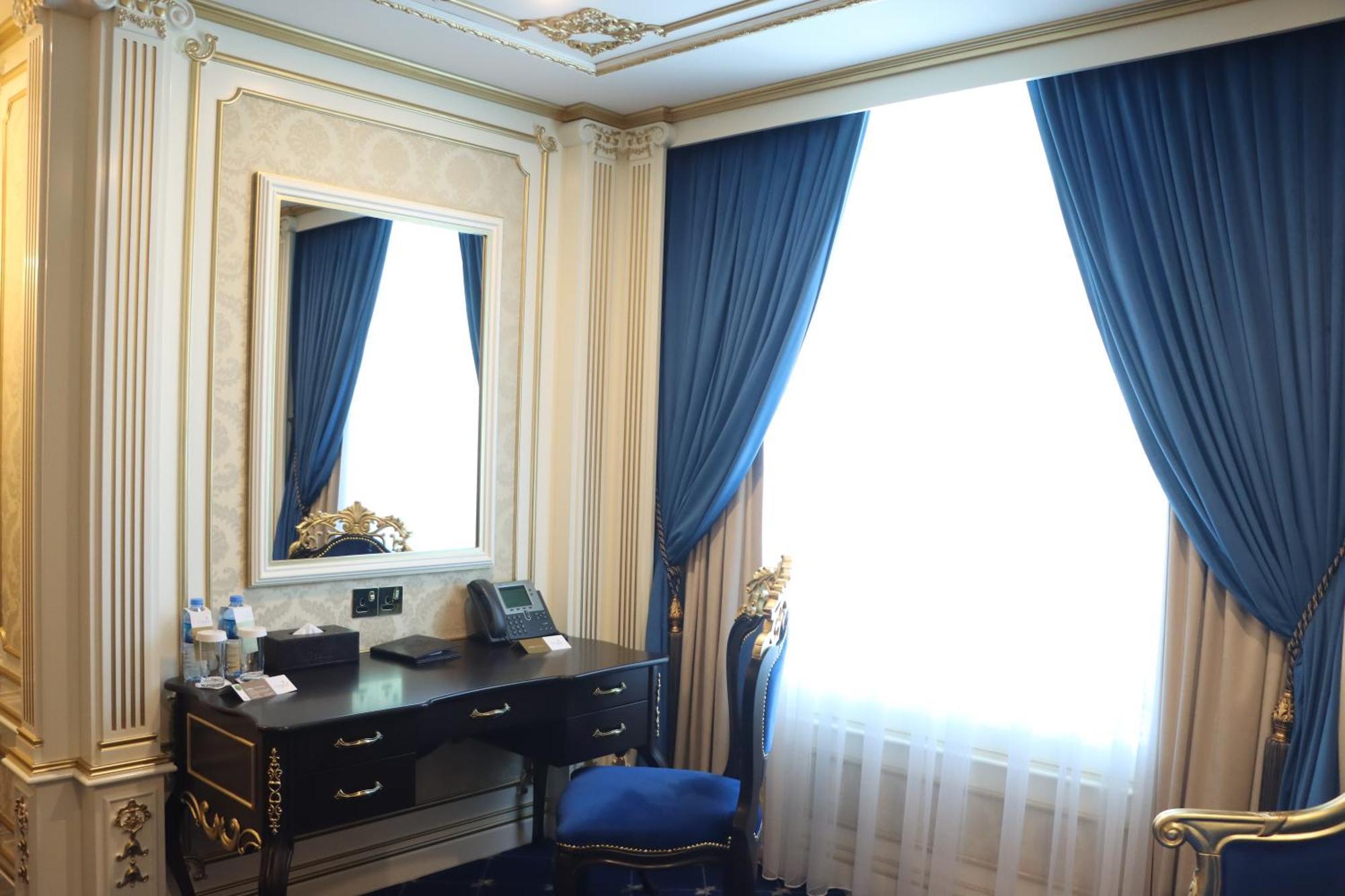 Cristal Erbil Hotel מראה חיצוני תמונה A room in the hotel