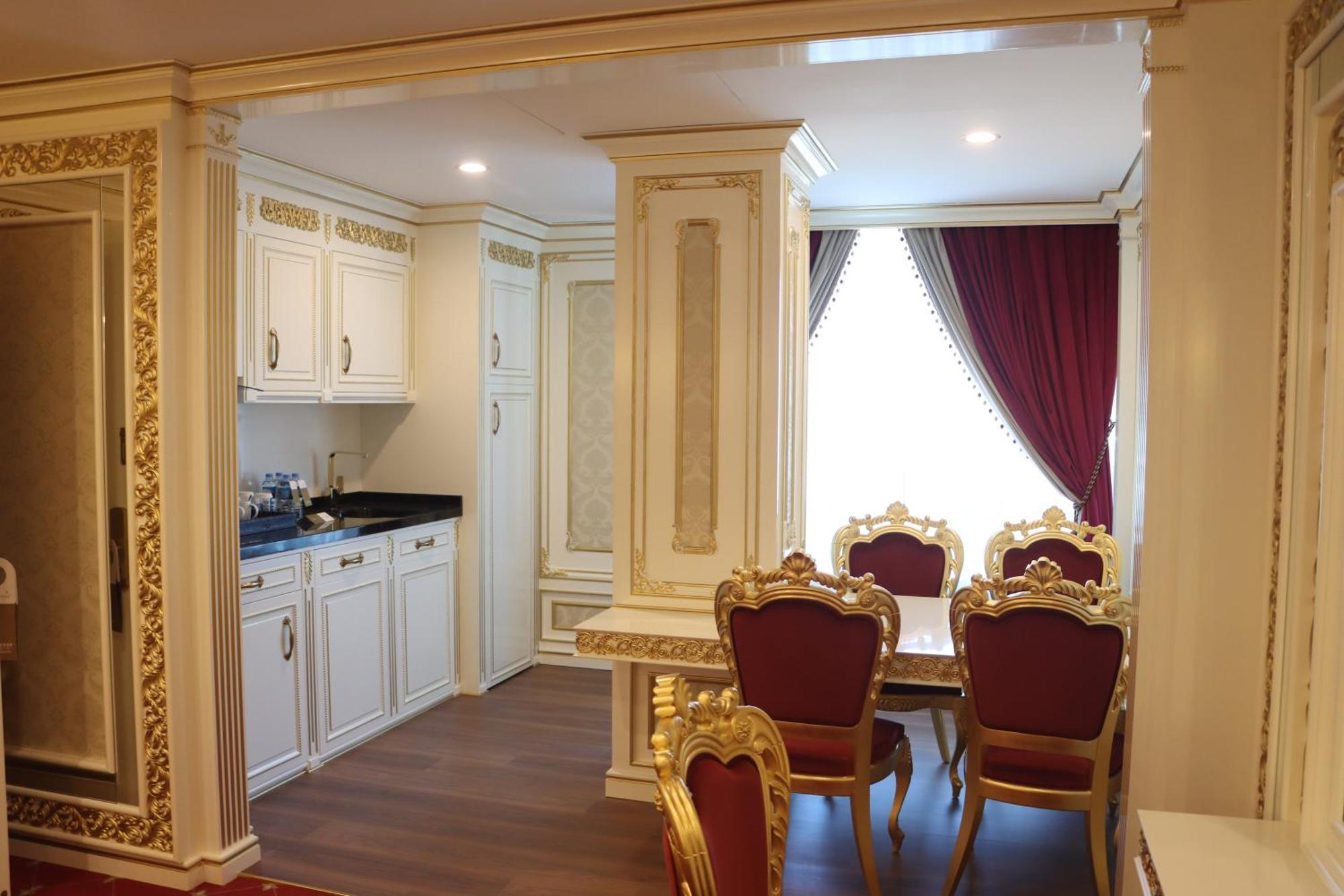 Cristal Erbil Hotel מראה חיצוני תמונה A typical suite