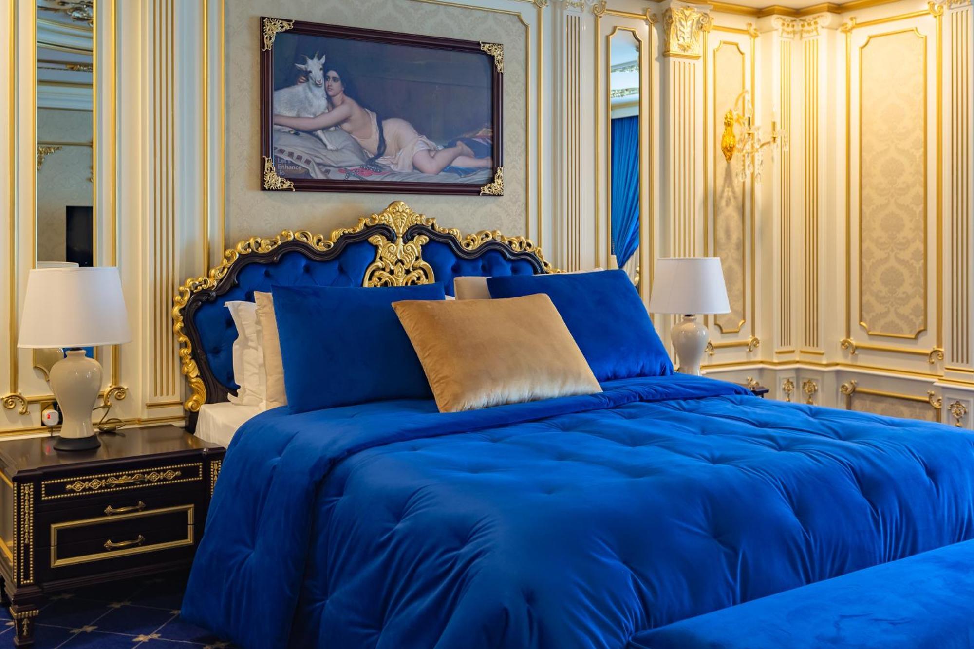 Cristal Erbil Hotel מראה חיצוני תמונה A bedroom at the hotel