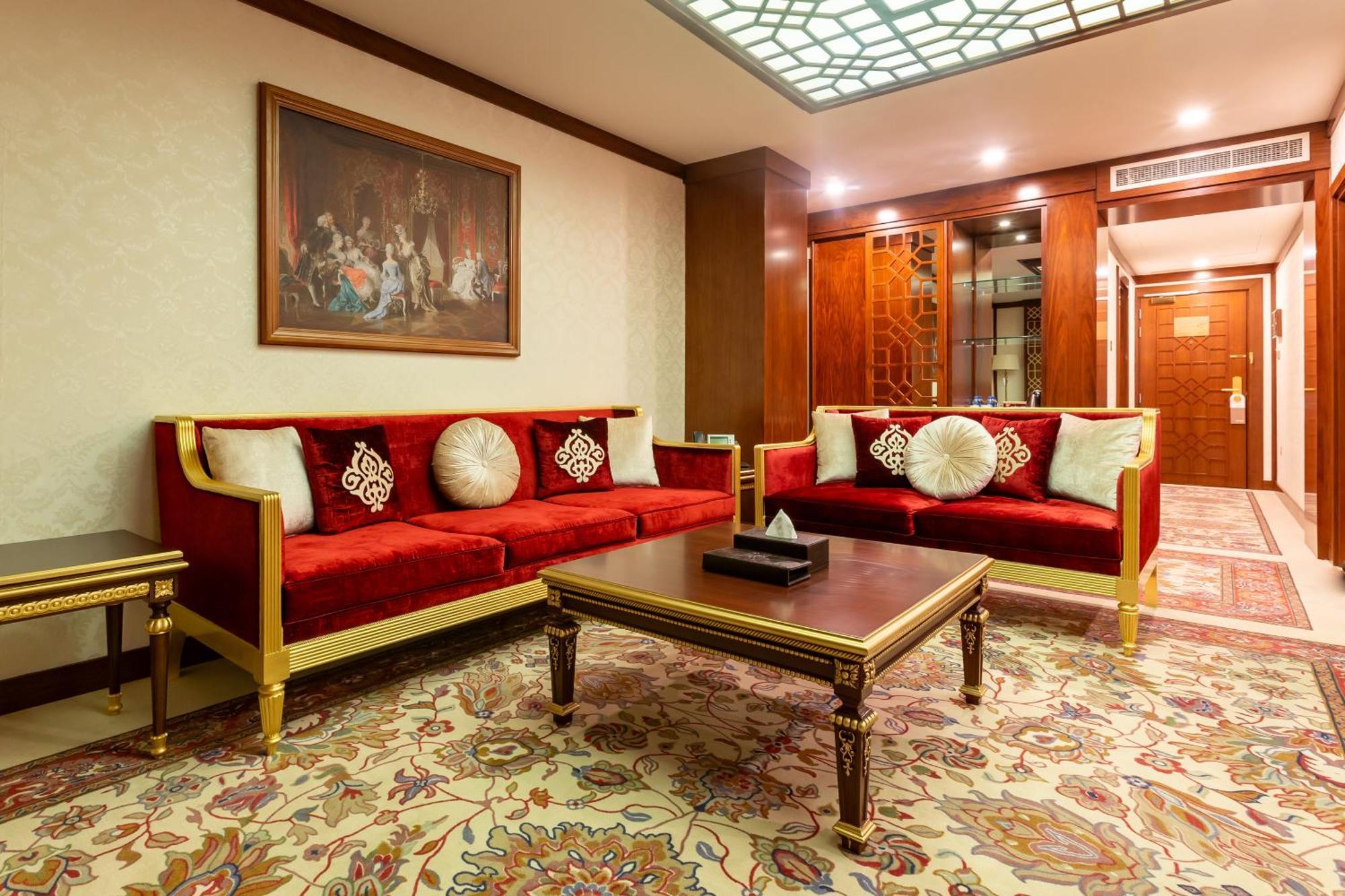 Cristal Erbil Hotel מראה חיצוני תמונה A living room in the Presidential Suite