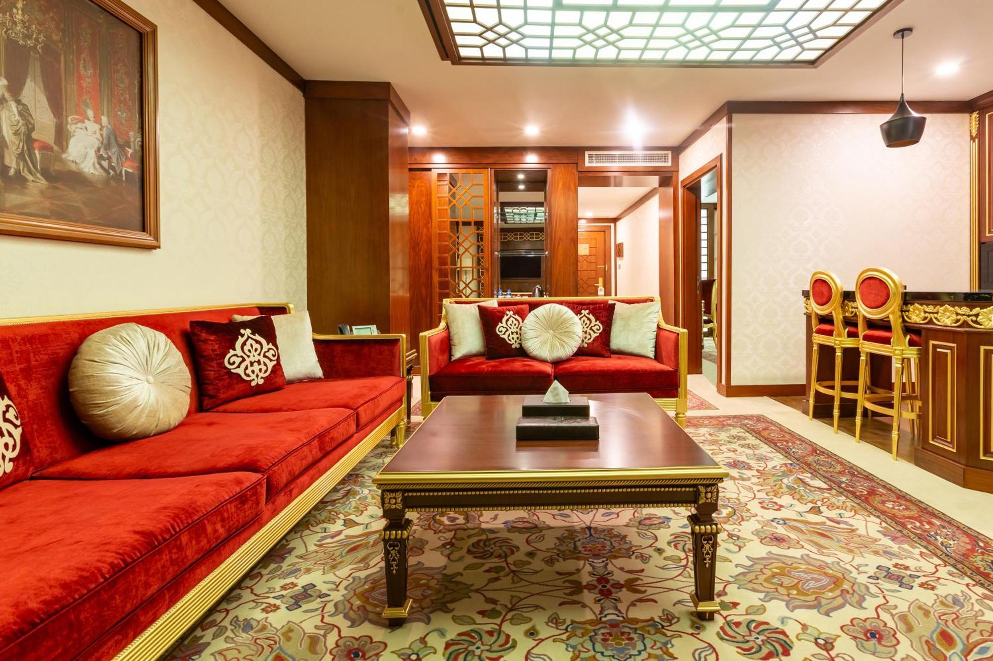 Cristal Erbil Hotel מראה חיצוני תמונה A suite at the Grand Hotel