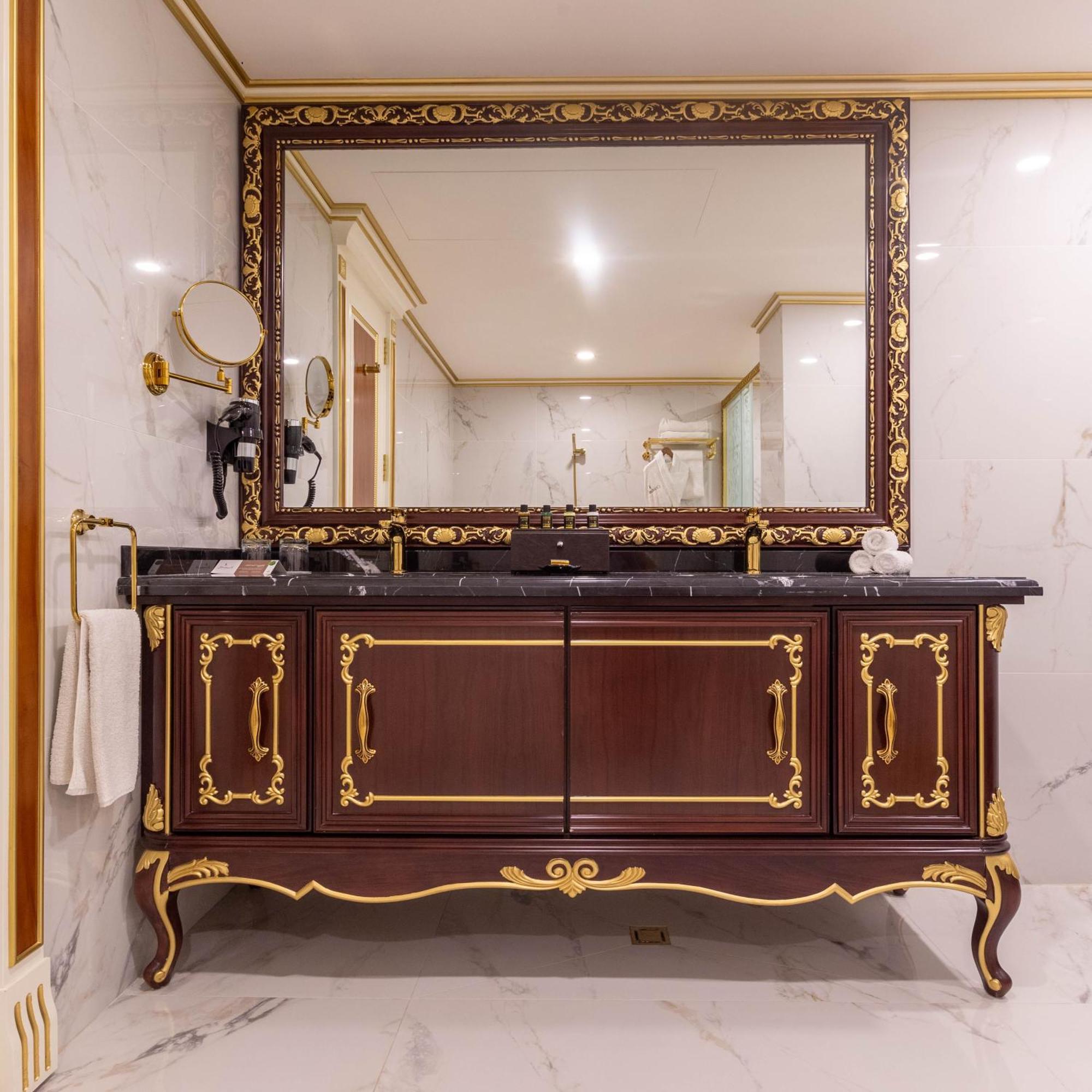 Cristal Erbil Hotel מראה חיצוני תמונה Bathroom